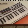 Akai MPK mini mk4 - White with hard case Image 2