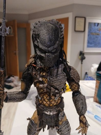 Hot toy mms66 Predator figure 1/6 scale 35cm tall