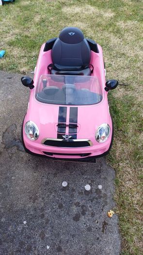 electric pink mini
