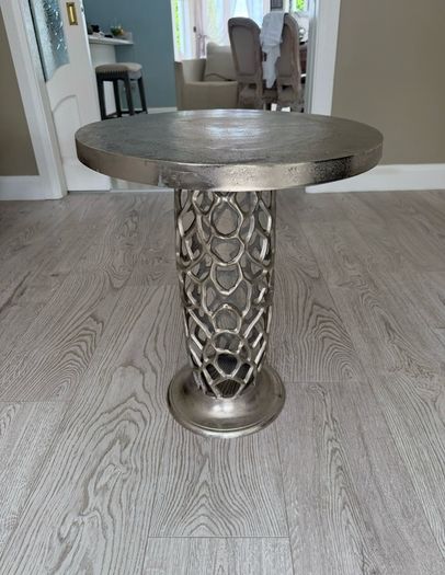 A set of 2 Aluminum Round Side Table