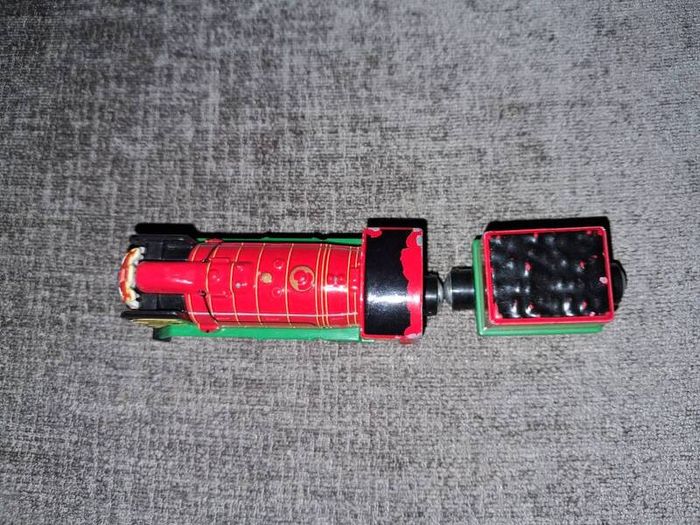 x10 Bundle - Thomas Tank Engines Friends - Diecast Metal Magnetic Take N Play Train Engines - Open To Offers!!