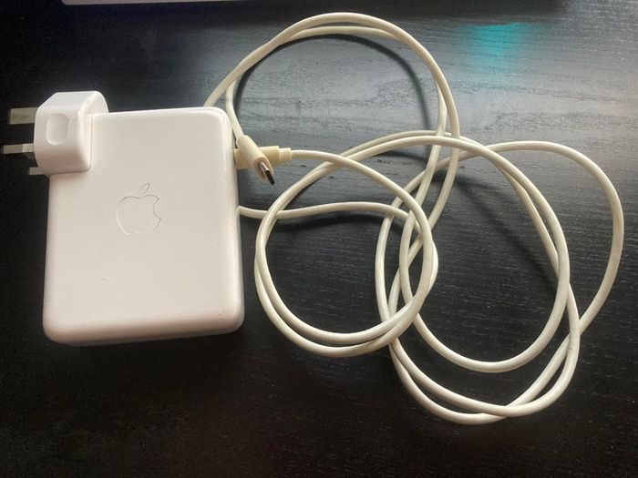 Original Apple Macbook Charger 140W A2452 USB-C