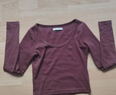 Long sleeved crop-top