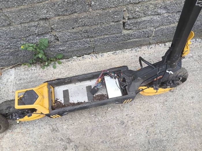Electric scooter