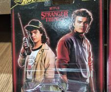Hot Wheels Stranger Things 1983 BMW 733i Pop Culture 2026-N