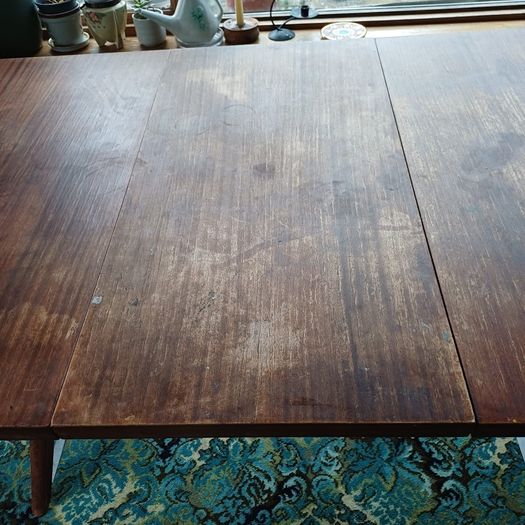 FREE: Mahogany Extending Dining Table & 8 Vintage/Antique Chairs (Must Take All)