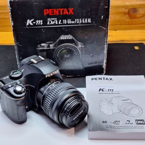 Pentax K-m (K2000) 10.2MP DSLR Camera with smc Pentax-DA L 18-55mm f/3.5-5.6 AL Lens (Boxed Kit)