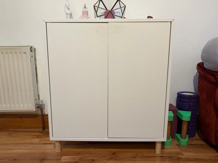 Eket Cabinet