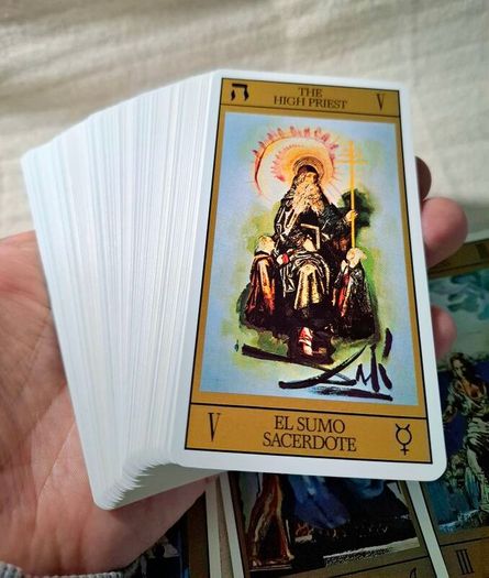 Tarot cards - Tarot Universal de Salvador Dali bilingual English and Spanish mint condition unique & rare