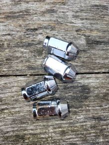 lug nuts