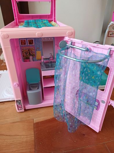 barbie camper