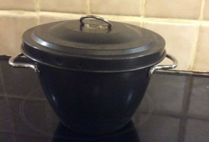 2 Steamer Pudding Bowls With Lids