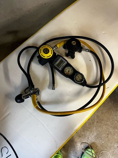 Scuba gear: BCD, Reg (incl octopus), dive computer and cyclinder