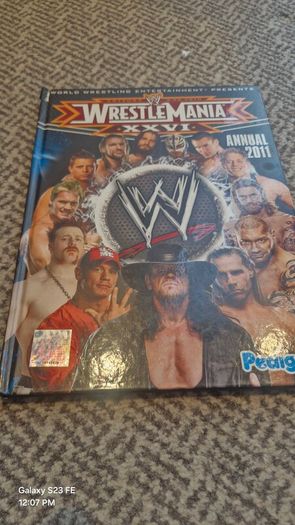 2015 WWE WrestleMania XXX (30) Official Annual - Hardcover - Centum Books Ltd