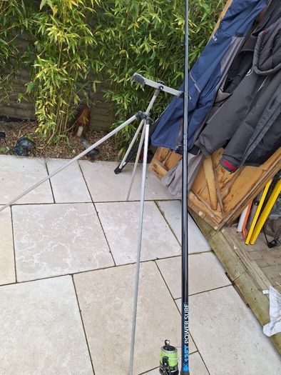 12 ft rod reel and tripod