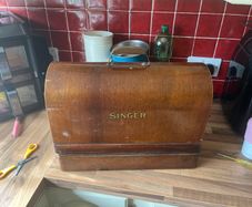 Sewing machine singer 1954