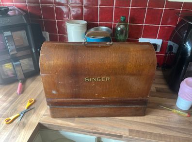 Sewing machine singer 1954