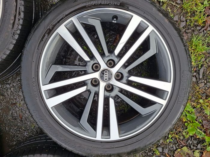20" Genuine Audi Q5 S Line Alloys with tyres