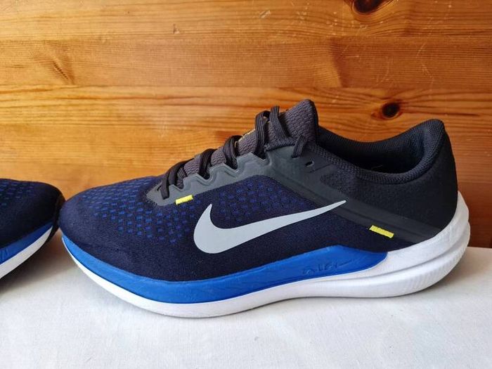 2023 nike winflow 10 high voltage blue Size 10.5 eu 45.5 In excellent condition
