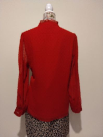Beautiful Rowen Avenue Red Top
