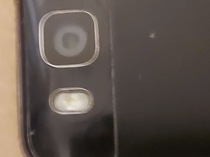 HUAWEI P9 Lite, Model VNS-L31, 16GB, 3GB Ram, Sim Holder missing, otherwise excellent condition, Vodafone network