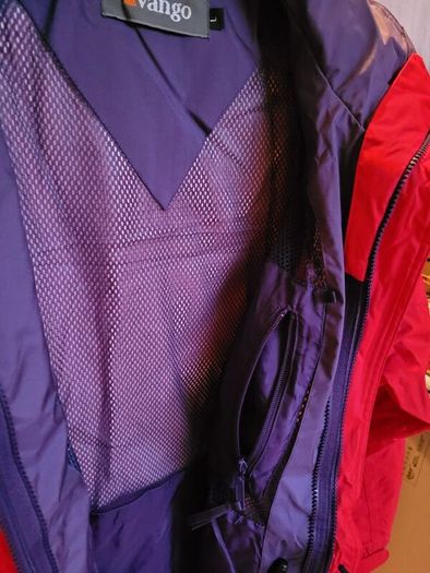 Brand New Vango Ladies Raincoat Size in Deep Pink Colour - L
