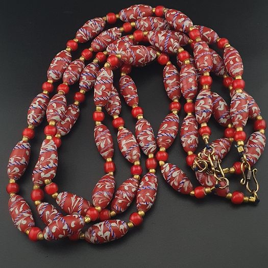 Antique Venetian Style Feather Desgin & Venetian Red WhiteHeart Glass Beads Necklace