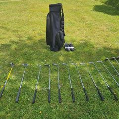 Golf clubs & size 7 shoes