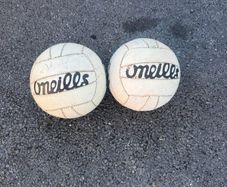 2x O'Neills Footballs