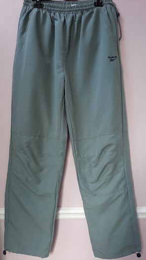 New Reebok tracksuit ends L tag attached