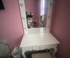 Hollywood Mirror /Dressing table