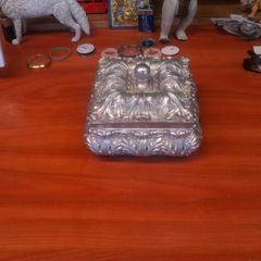 Trinket box
