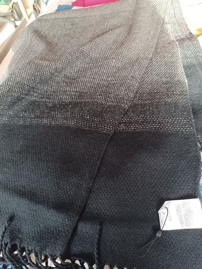 shawl/wrap.....olsen brand...