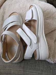 Woman's sandals