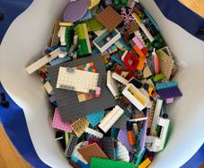 Lego - large bag of mixed Lego pieces