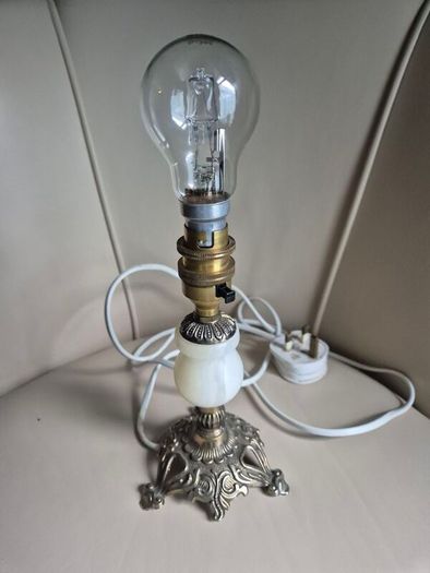 Vintage Mid Century marble.onyx brass gold metal ormate lamp base