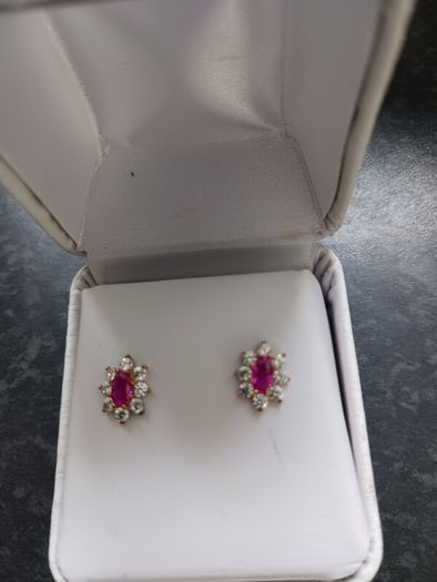 9ct gold earings