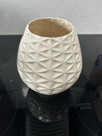 Dublin 1988 limited edition Millenium vase IMMACULATE!!!