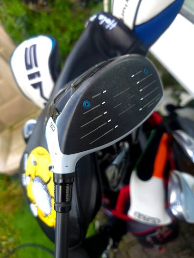 Set of Taylormade Golf Clubs