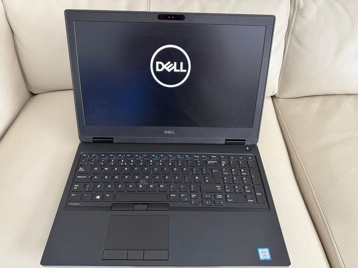 Dell Precision 7530 I7/16gb/256ssd/nvidia/win11