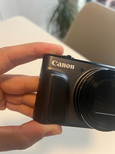 Canon Powershot sx720 hs digital camera in perfect condition