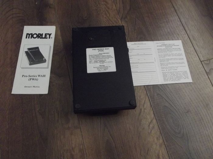Morley Pro Series Wah Wah guitar pedal - Made in USA (1990s)