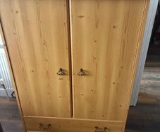 Wardrobe with 2 drawers