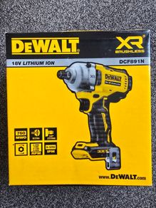 dewalt wrench