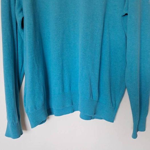 tommy hilfiger v neck size xl ptp 26" turquoise in excellent condition