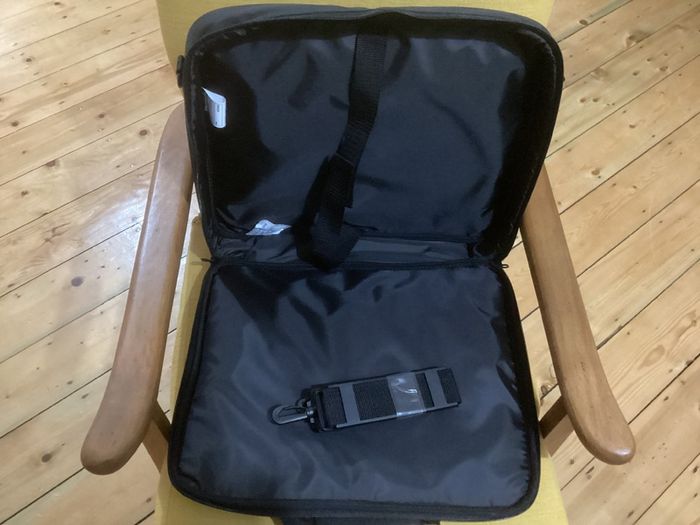 Targus Classic 39.6cm Laptop carry case.