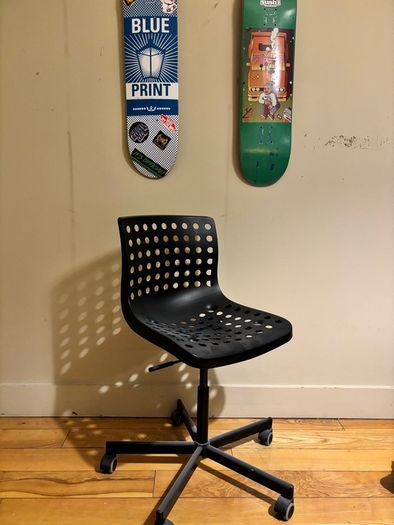 desk chair