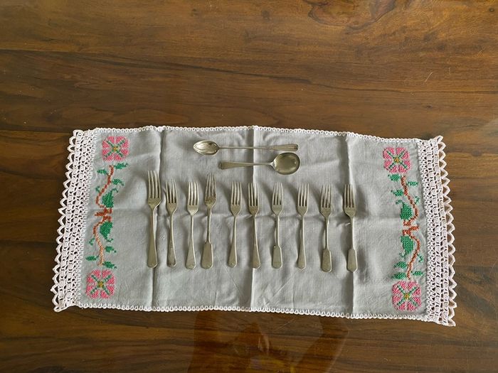 Cutlery - forks & spoons vintage