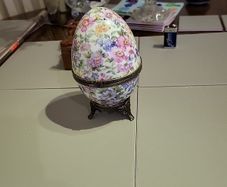Egg trinket box