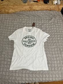 Penguin T shirt XL